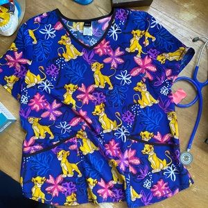 DISNEY LION KING Young Simba Scrub Top!